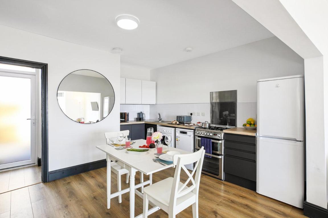 Tyme Suites On Kingsway Cleethorpes Exteriör bild
